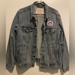 Levi’s Toronto Blue Jays Denim Trucker Jean Jacket - Large